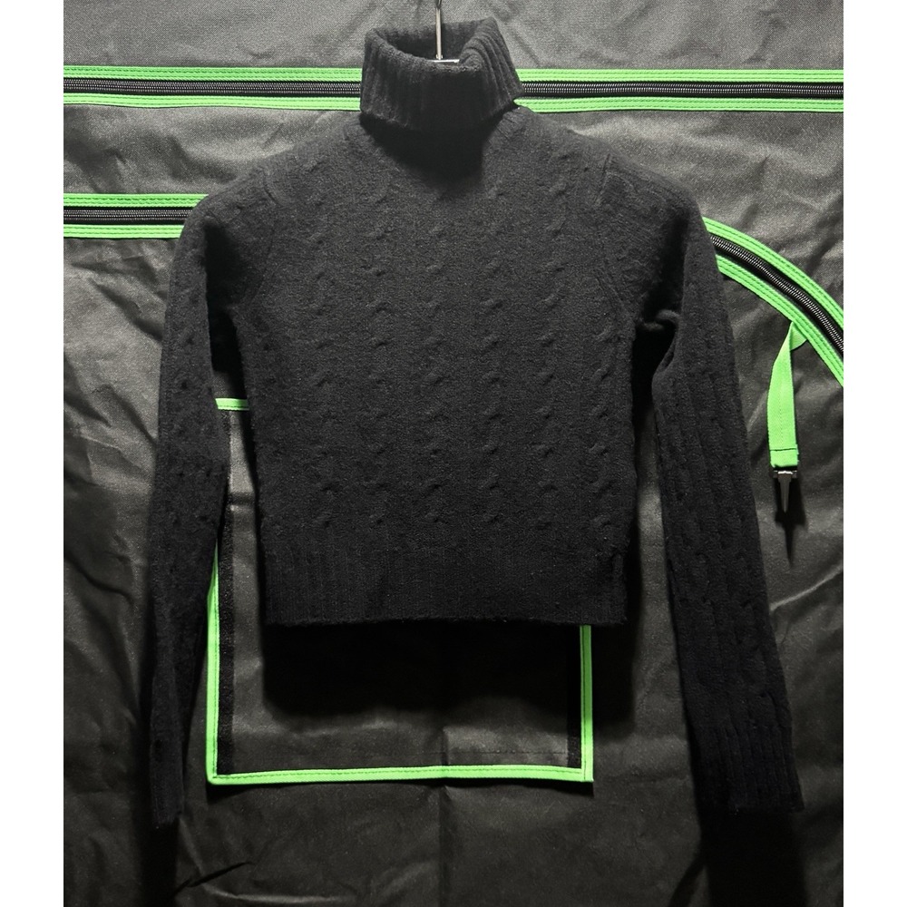 Size Small - Benetton Cableknit Wool Sweater